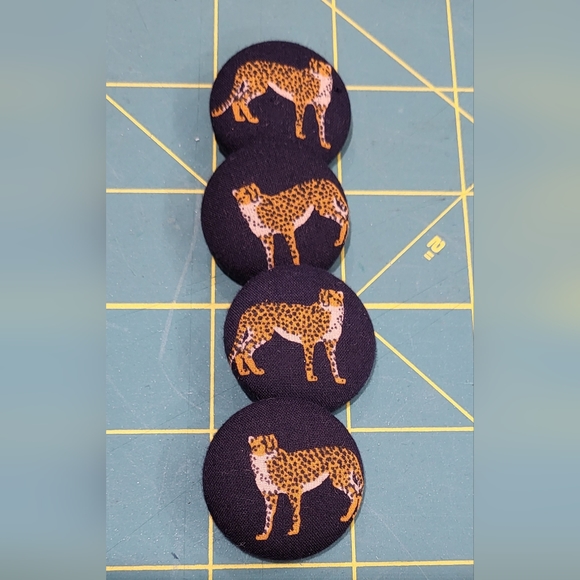 DIY Upcycle Cheetah Fabric Cover Shank Buttons - Picture 4 of 5
